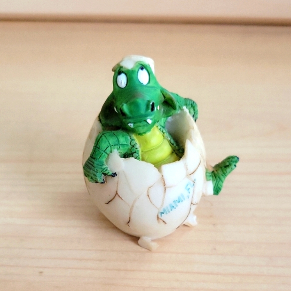 Green Crocodile Gator Figurine in Egg Souvenir Florida